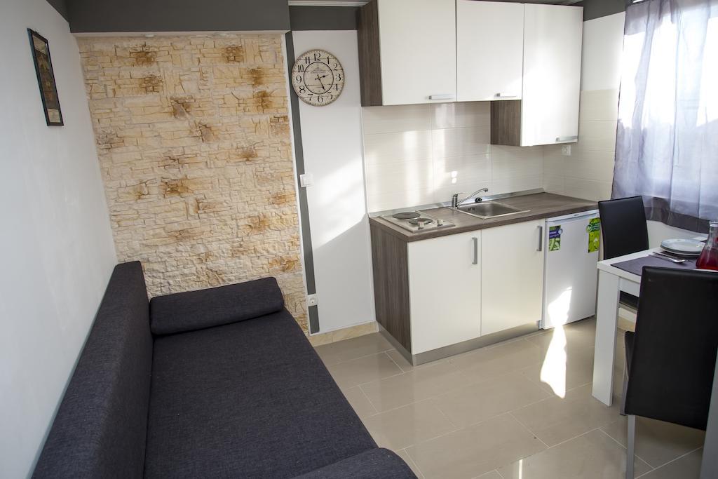 Apartments Vukman Trogir Rum bild